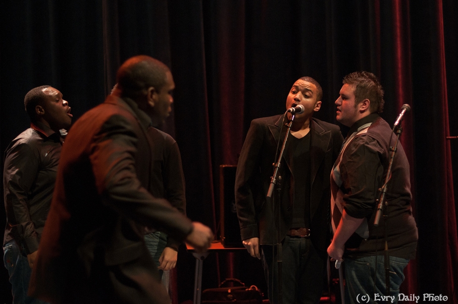 Evry Daily Photo - Telethon Evry 2010 - Concert Evry University Gospel - large - 5243393909.jpg